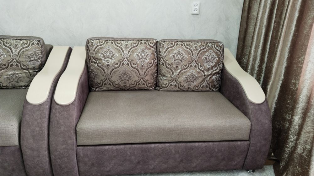 Диван большой и маленький