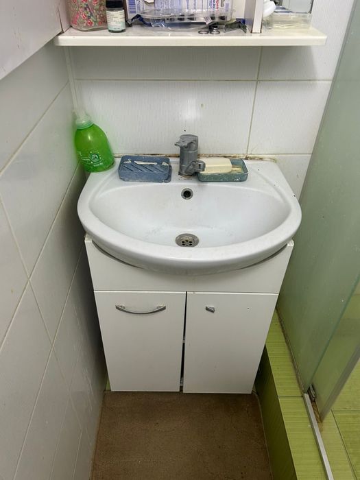 Раковина с тумбой