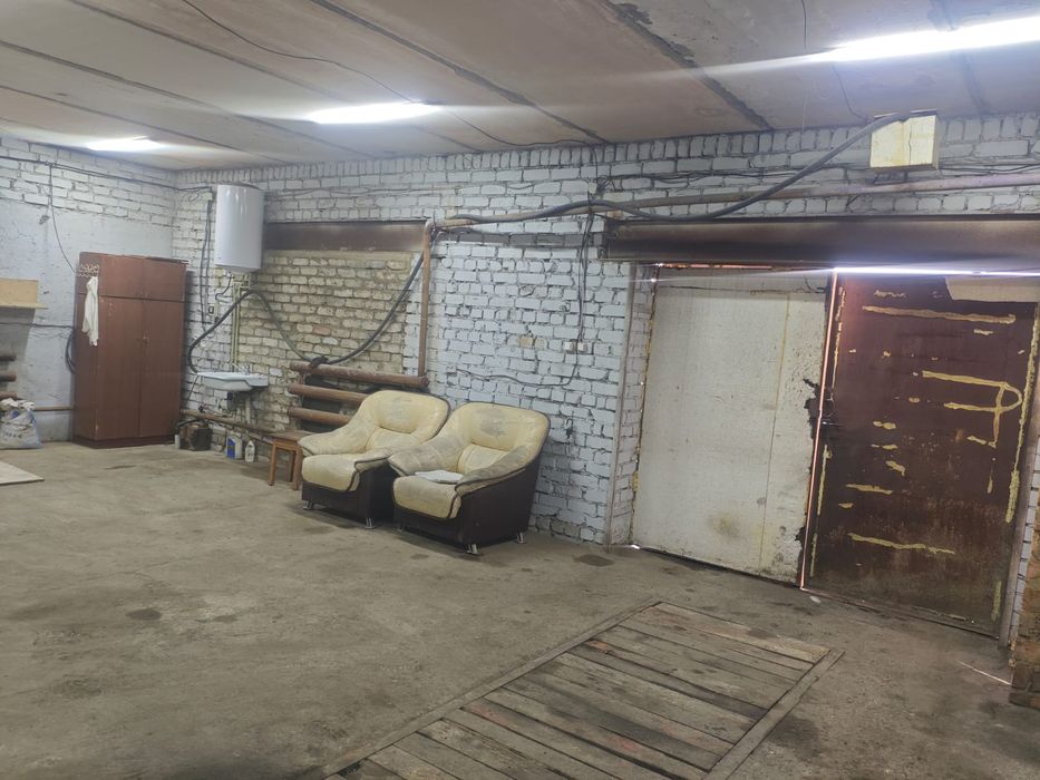 Продам бокс 70кв.м