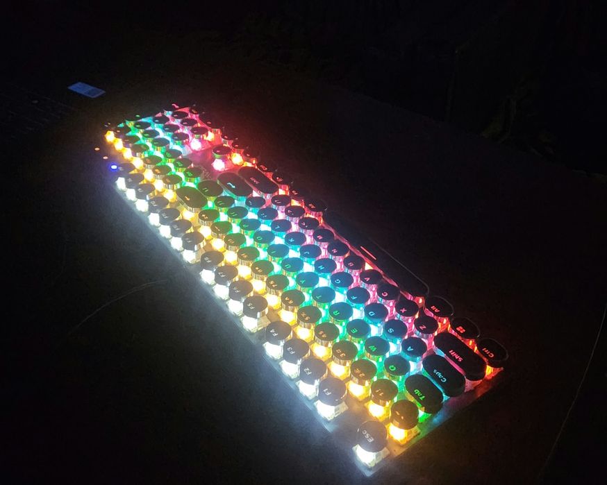 Механическая клавиатура T-WOLF T70 RGB, отличное состояние