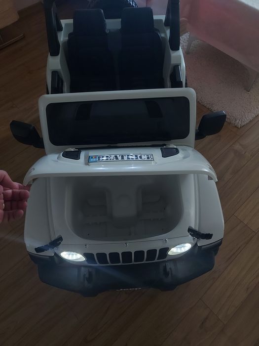 Masinuta electrica 4x4 Jeep Wrangler RUBICON