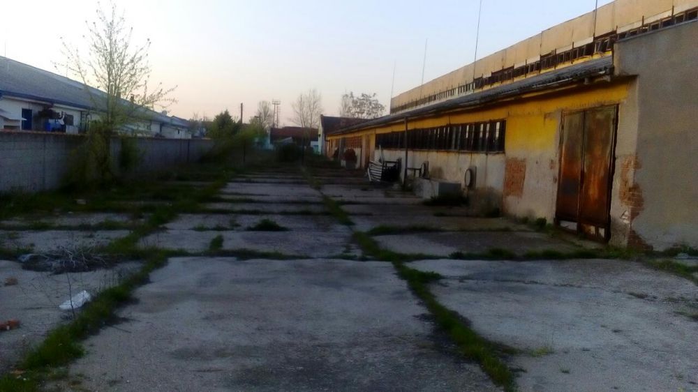 Продава се Промишлена сграда в Харманли - 772 кв.м за 133 €/кв.м - Снимка #2