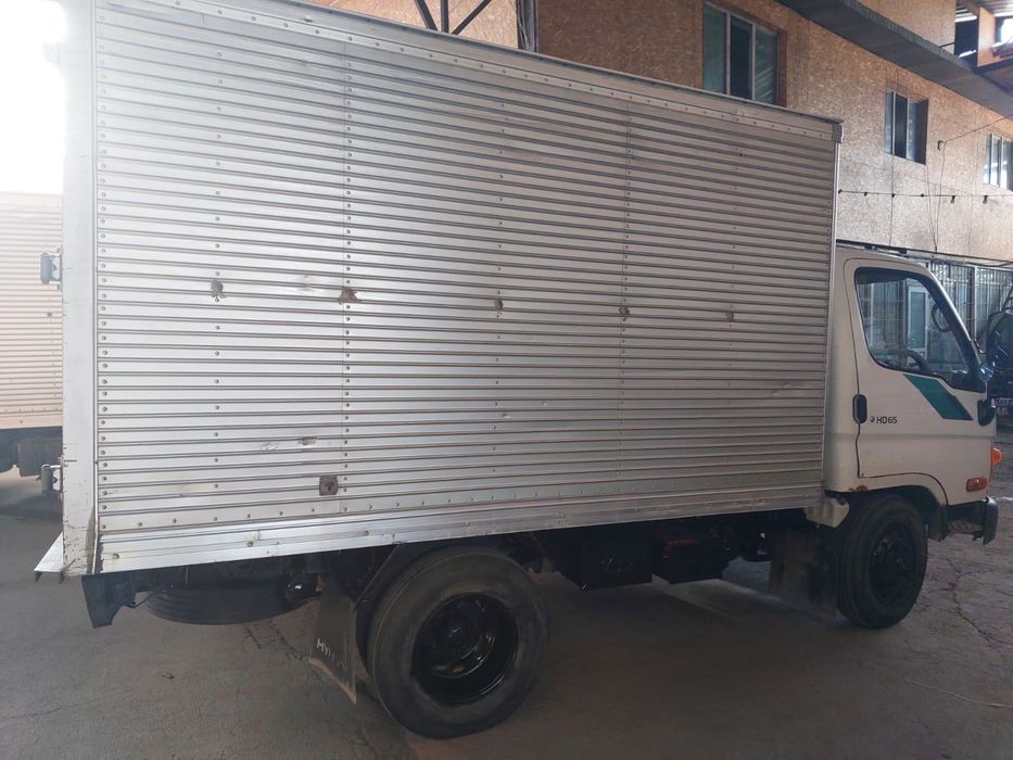 Грузовик Hyundai HD65 2005