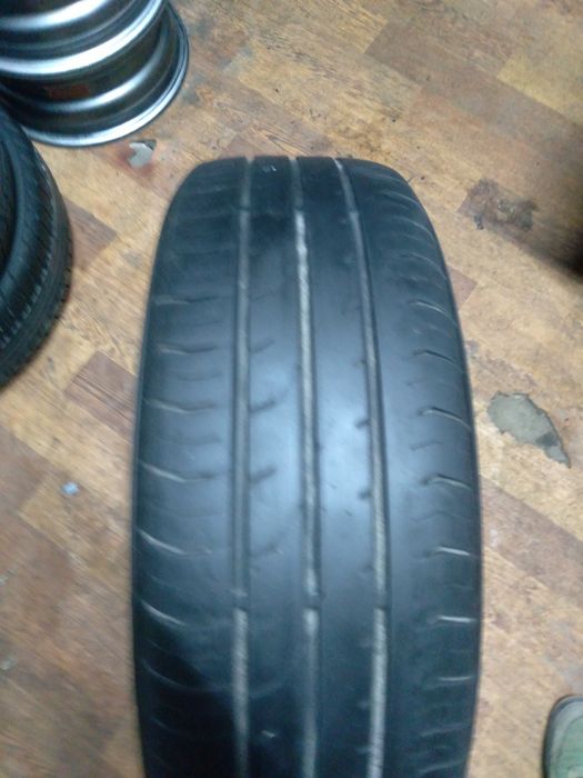 Продам комплект шин