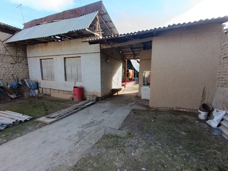 Uy sotiladi yer hisobida 9.6 soʻtu