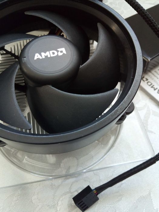 Procesor AMD RYZEN 3 2200G