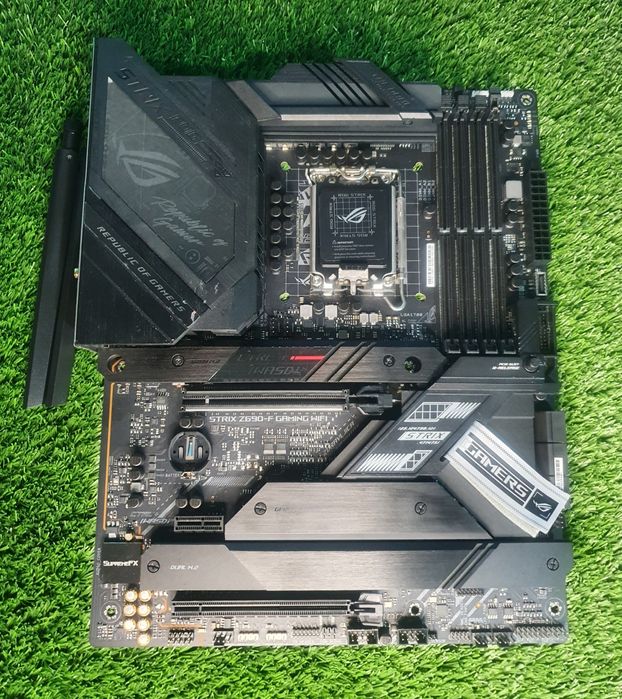 Mother board ROG STRIX Z690