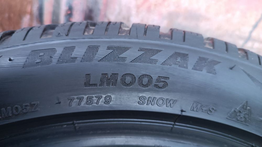 235/45/17 Bridgestone Дот 2222