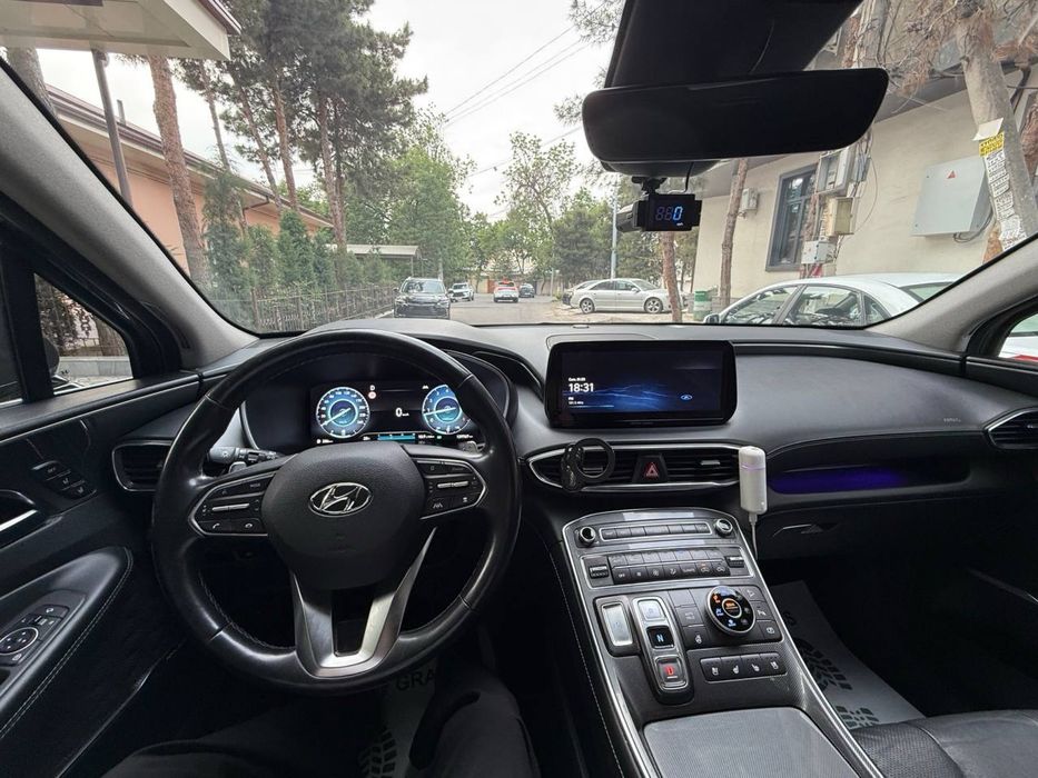 Продается hyundai santafe  2022