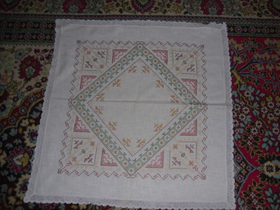 fata de masa cusuta manual