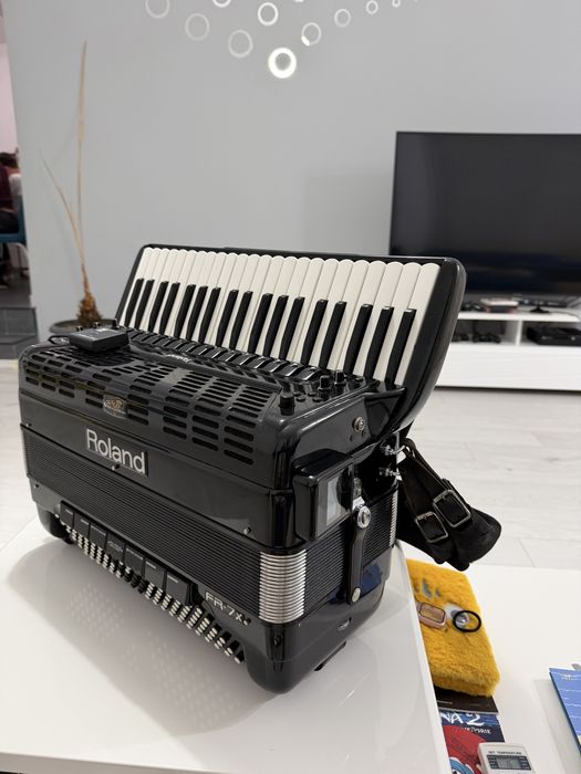 Acordeon Roland Fr7X