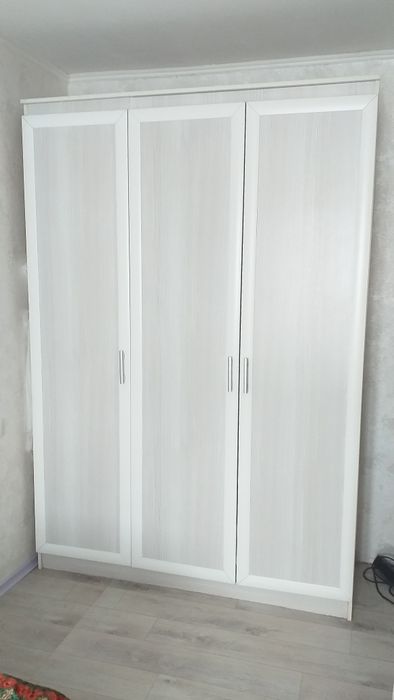 Продам два шкафа для одежды