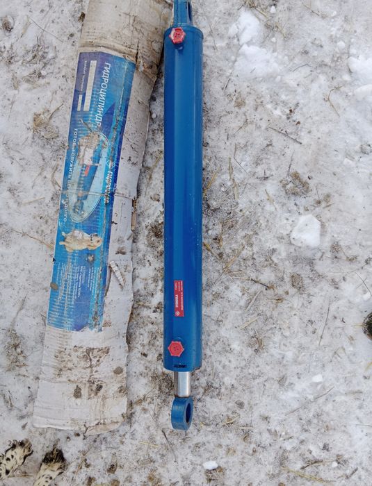 Продам гидроцилиндр МЦ80/40-630