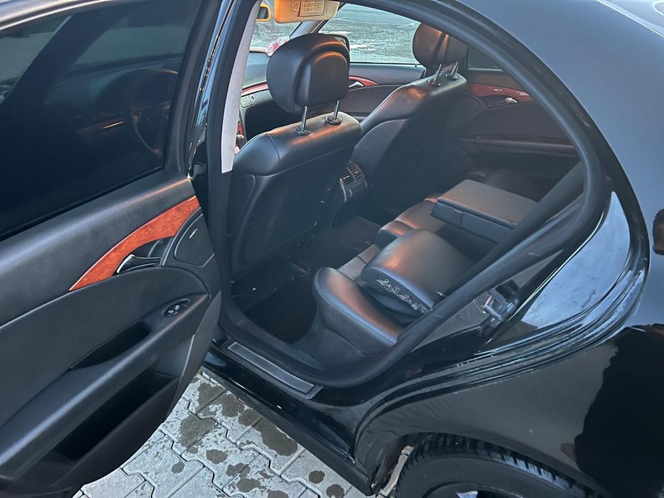 Mercedes E Class W211