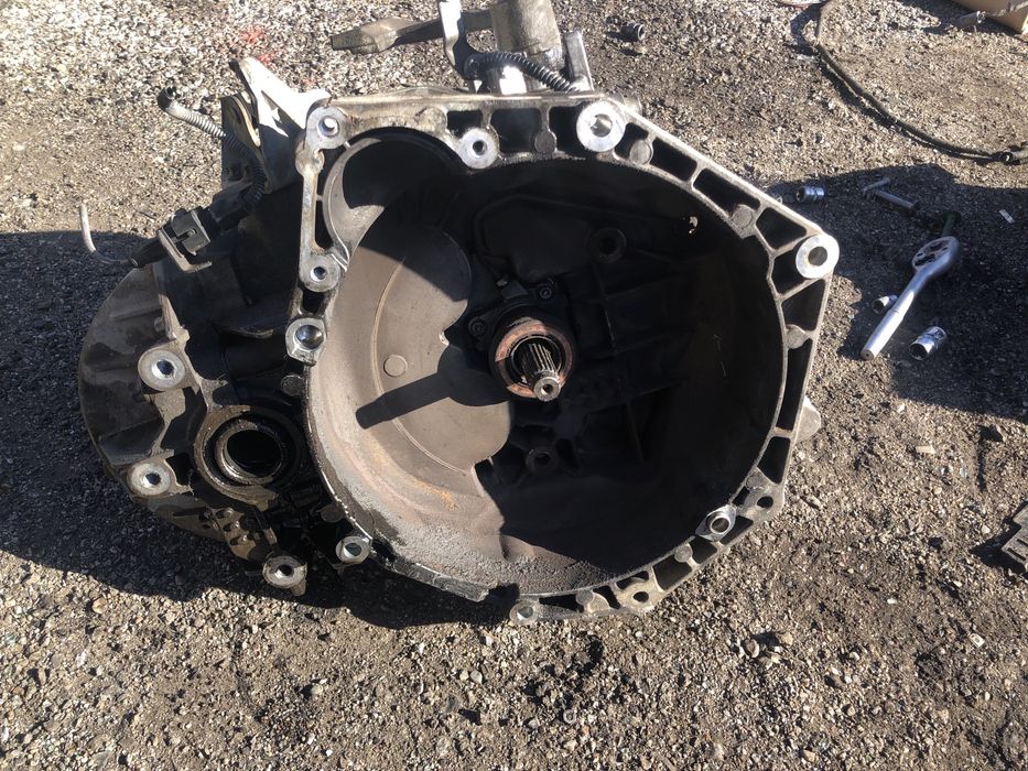 6 степенна скоростна кутия за opel vectra c 1.9 tdci 150 k s вектра ц