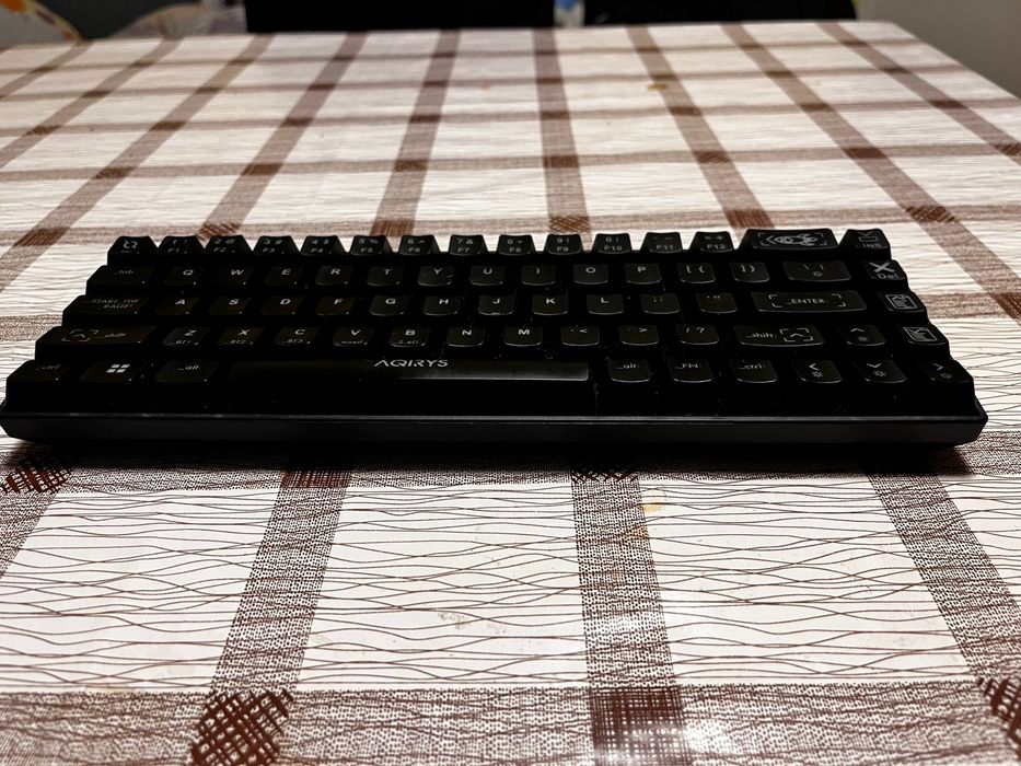 Tastura aqirys miria