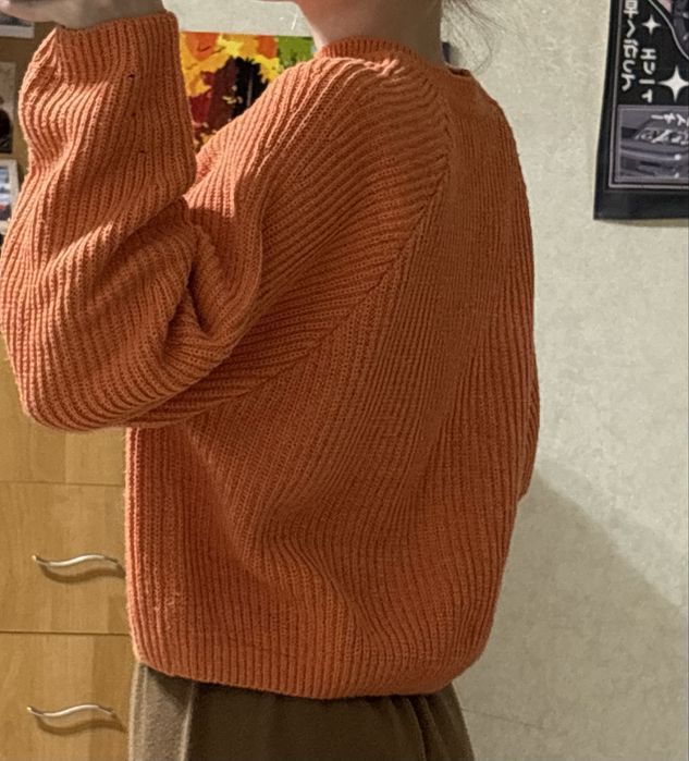 Продам летнее платье и свитер