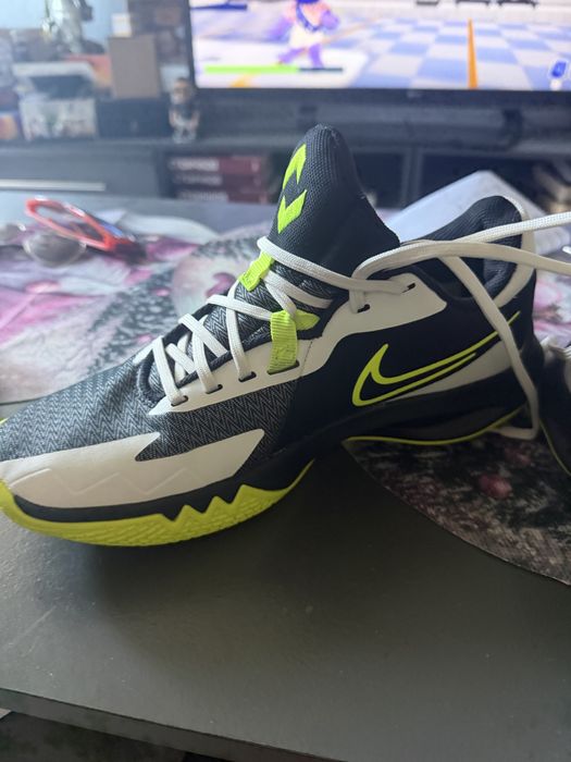 Продавям маратонки nike 40 номер