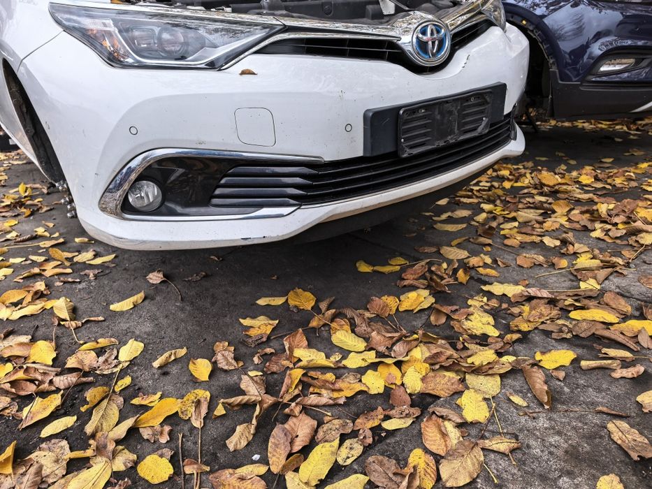 Предна броня за Toyota Auris II facelift