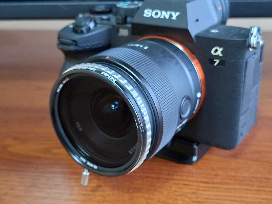Vând obiectiv ultra-wide Sony E 11mm F1.8 (Preț redus, citiți descrierea) - Ideal Imobiliare sau fotografie pe timp de Zi