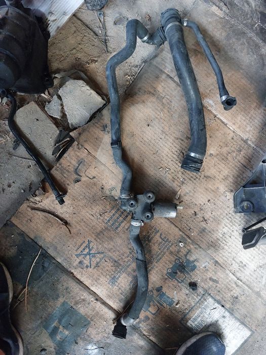 Тръби антифриз е90 е91 бмв  2.0д 184кс bmw e90 e91 2.0d