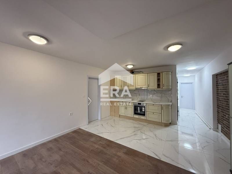 Продава се Тристаен апартамент в Русе, Възраждане - 87 кв.м за 1343 €/кв.м - Снимка #6