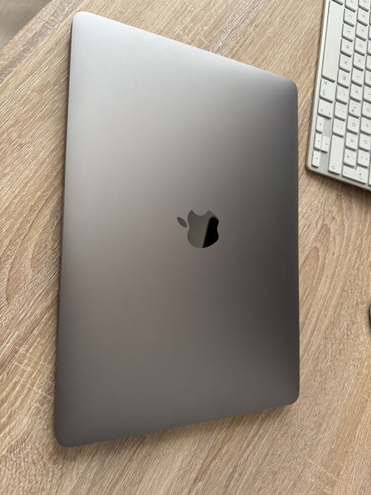 Impecabil Apple Macbook  Pro 13.3 i5 16 gb 1 TB 3 thunderbolt