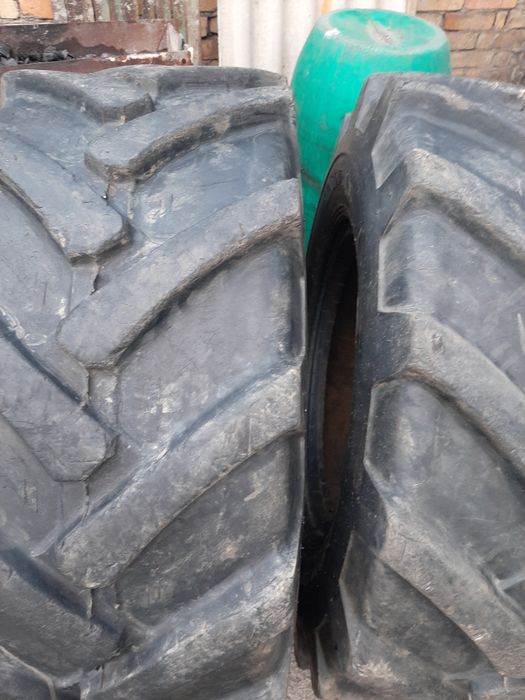 Шины на погрузчик эксковатор 16/70 R20