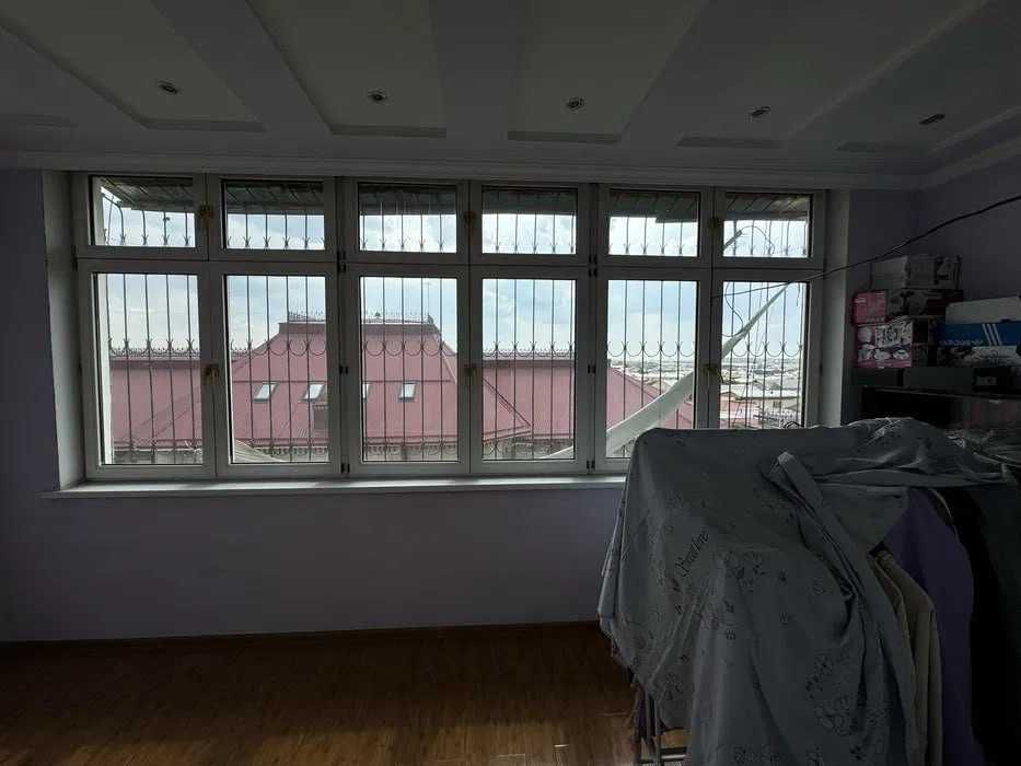 Метро беруний атрофида 3 хоналик Банковский дом