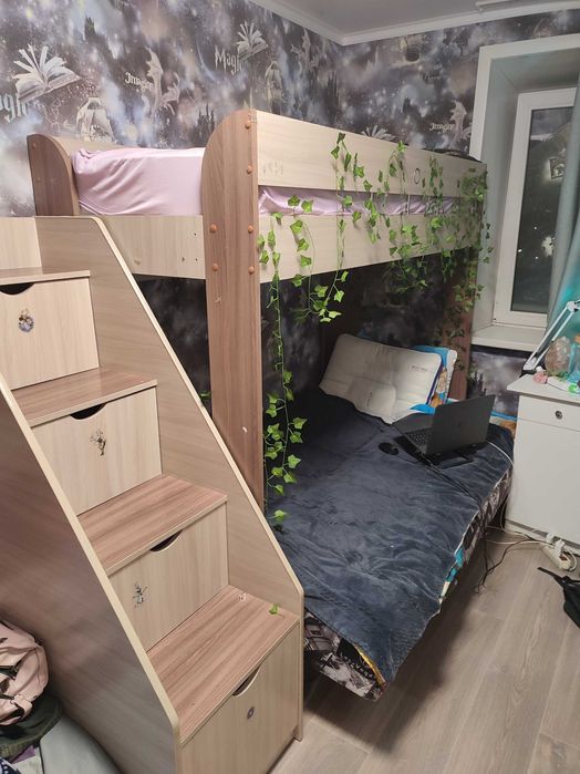 Продам двухъярусную диван-кровать
