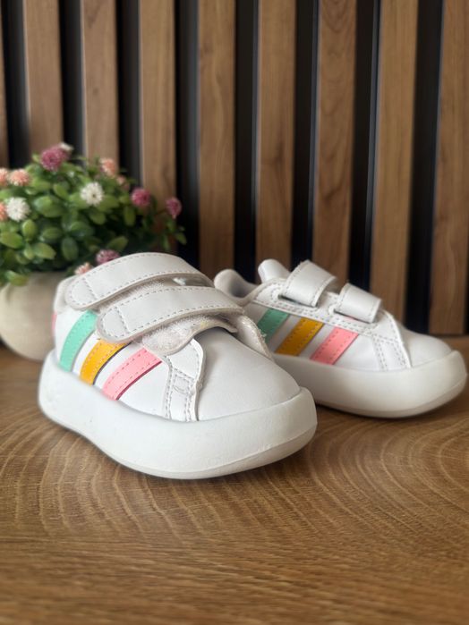 Детски обувки Adidas Grand Court 2.0