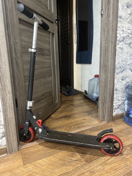 Продам самокат б/у