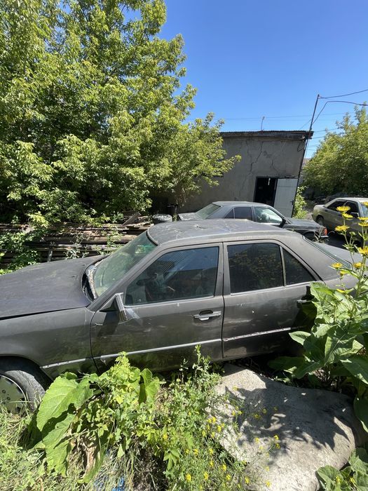 Мерседес 124 92 года волчок