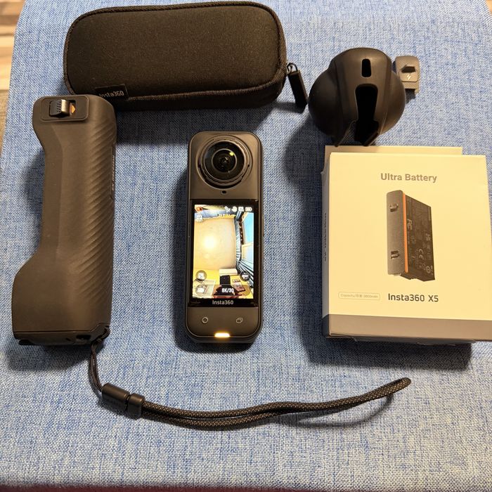 insta360 X5 Екшън камера