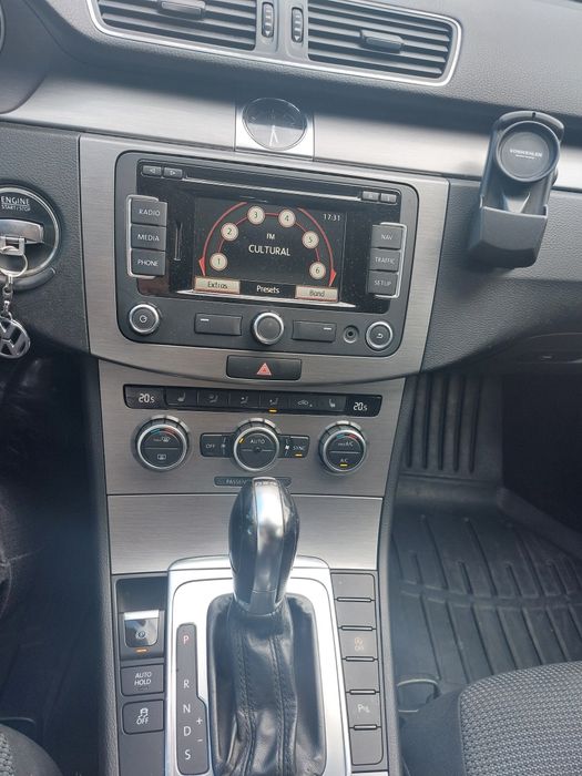 Vand VW Passat 2.0TDI cutie automata, inmatriculat pe Ro