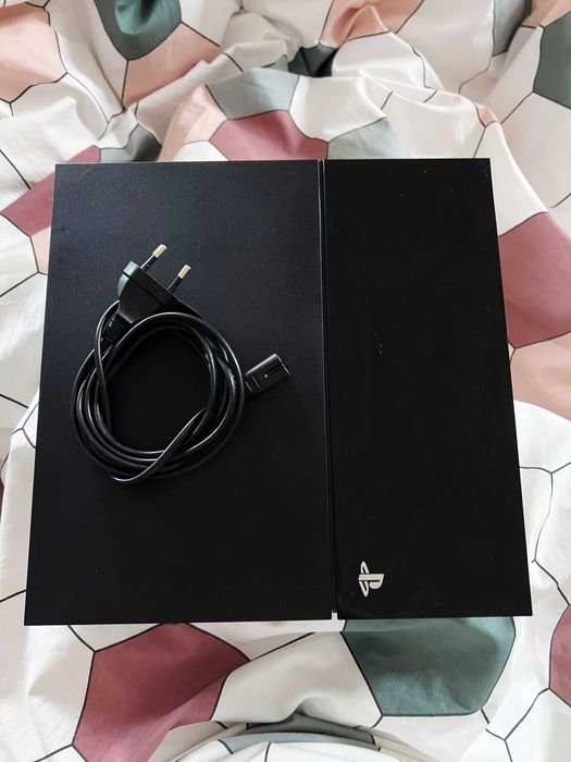 Consolă SONY PS4 Original (Fat) 500 GB - FĂRĂ Controler