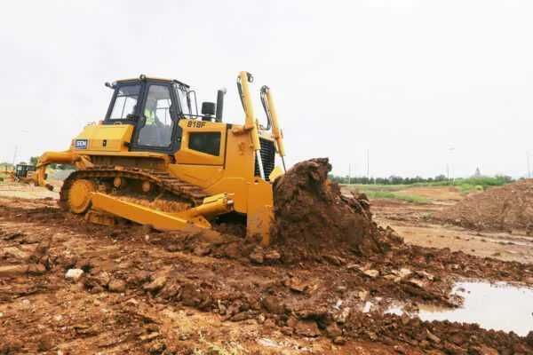 Гусеничный бульдозер SEM [818F] 18тон (В РАССРОЧКУ)