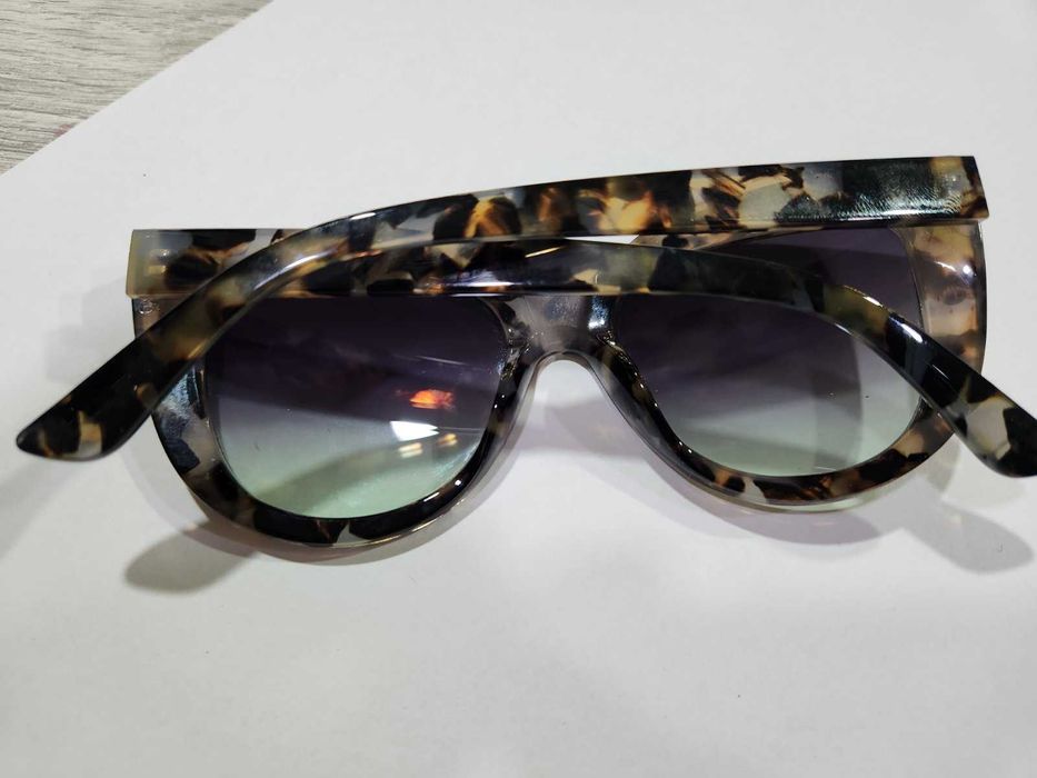 Дамски слънчеви очила