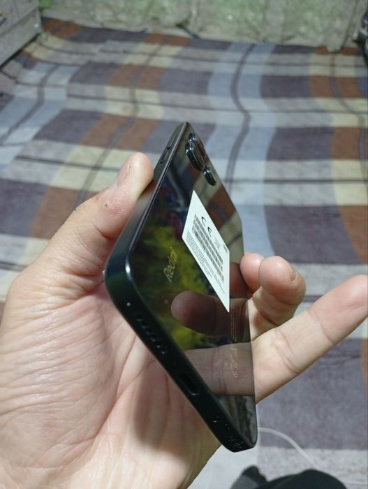 Redmi 12 telefoni Srochni sotiladi