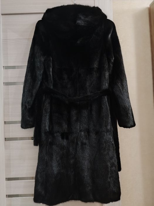 Продам шубу норковую