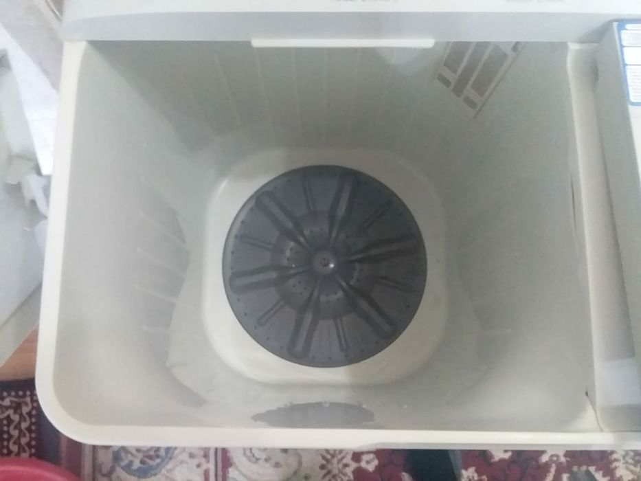 Машина и холодильник