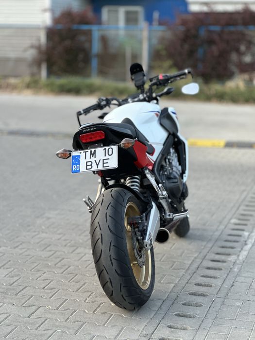 Vand Honda CB650F - pt A2 Legal - Evacuaee Shark omologata, impecabil