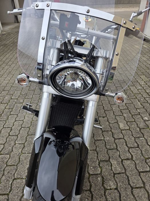 Suzuki Intruder M800