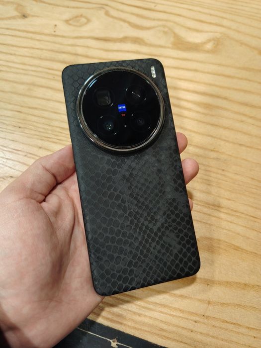 Vivo x200 pro 12/256gb black