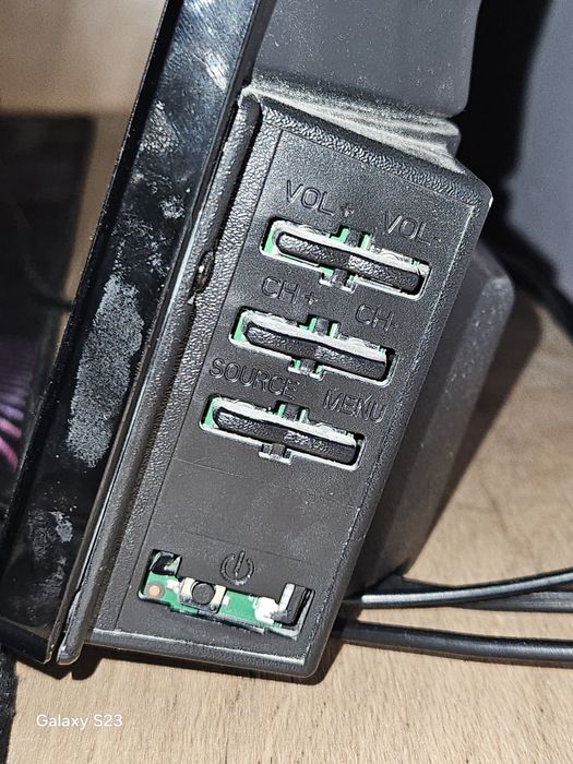 Телевизор Elenberg