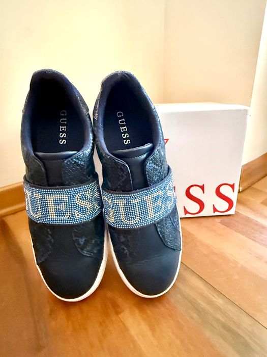 Оригинални обувки Guess с камъни
