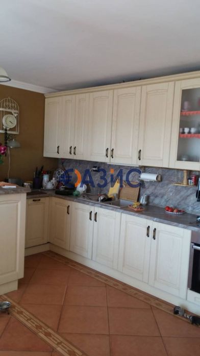 Продава се Къща в с. Кошарица, Област Бургас - 445 кв.м за 1057 €/кв.м - Снимка #4