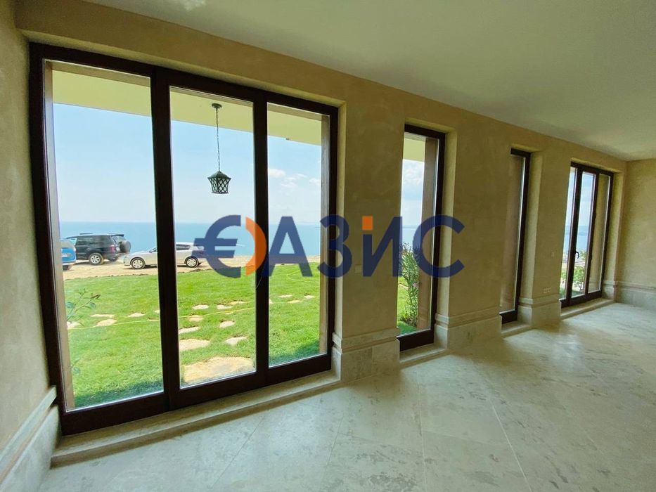 Продава се Къща в Свети Влас - 301 кв.м за 1715 €/кв.м - Снимка #10
