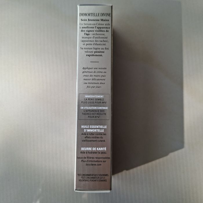L'Occitane 
L'Occitane Immortelle Divine – Ser în cremă pentru mâini 75 ml, Shea
L'Occitane Immortelle Divine – Ser în cremă pentru mâini 75 ml, Shea