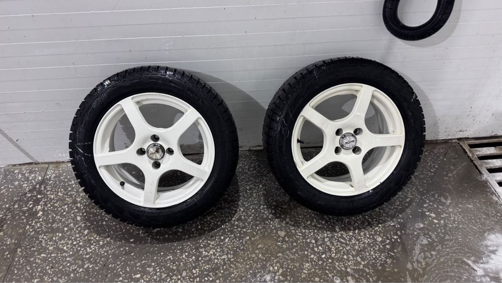 Продам комплект диском с шинами R15